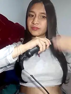 Snapshot of KarolaMendez chatting on June 16, 2026, 12:13 am KarolaMendez online show from June 16, 2026, 12:13 am