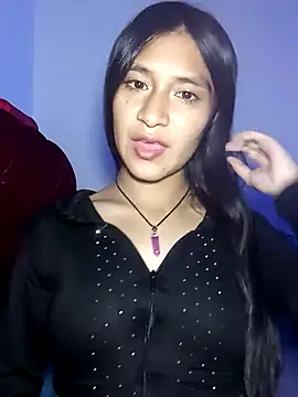Snapshot of KarolaMendez chatting on June 16, 2026, 11:51 pm KarolaMendez online show from June 16, 2026, 11:51 pm