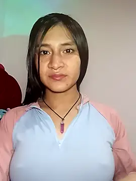 Snapshot of KarolaMendez chatting on July 15, 2026, 9:42 pm KarolaMendez online show from July 15, 2026, 9:42 pm