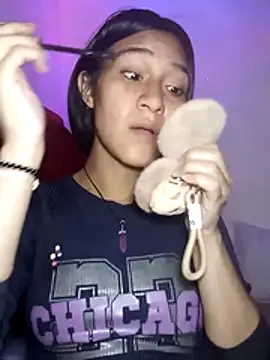 Snapshot of KarolaMendez chatting on July 19, 2026, 9:07 pm KarolaMendez online show from July 19, 2026, 9:07 pm