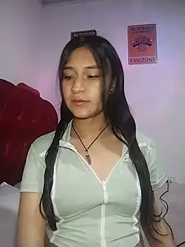Snapshot of KarolaMendez chatting on July 25, 2026, 1:04 am KarolaMendez online show from July 25, 2026, 1:04 am