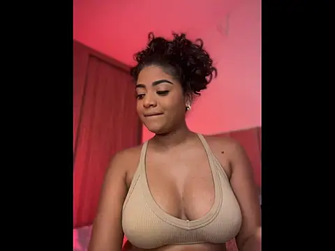 Snapshot of karlymonroe chatting on June 12, 2026, 10:08 pm karlymonroe online show from June 12, 2026, 10:08 pm