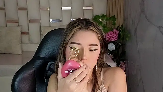 veronicaa s online show from May 16, 2026, 7:56 pm