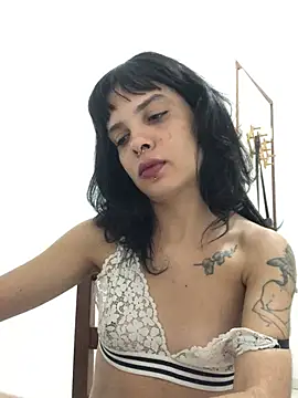 Snapshot of pinacarracci chatting on July 6, 2026, 8:22 pm pinacarracci online show from July 6, 2026, 8:22 pm