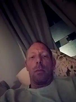 Snapshot of jongen_ehv chatting on May 3, 2026, 9:32 pm jongen ehv online show from May 3, 2026, 9:32 pm