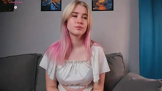 Snapshot of ivygenesis chatting on June 7, 2026, 4:49 am ivygenesis online show from June 7, 2026, 4:49 am