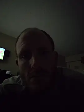 Snapshot of redandjuicy chatting on May 7, 2026, 4:51 am redandjuicy online show from May 7, 2026, 4:51 am