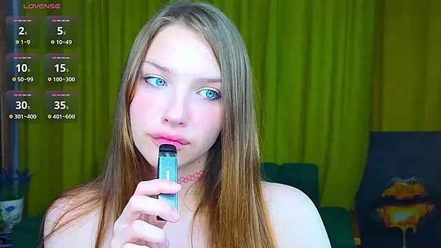 DariaAngels online show from April 18, 2026, 11:36 am