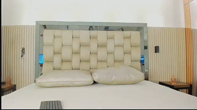 Snapshot of alika_brown_ chatting on March 17, 2026, 3:33 am alika brown online show from March 17, 2026, 3:33 am