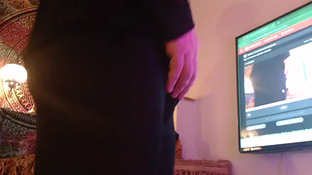 Snapshot of feetandcock85 chatting on March 22, 2026, 9:18 pm feetandcock85 online show from March 22, 2026, 9:18 pm