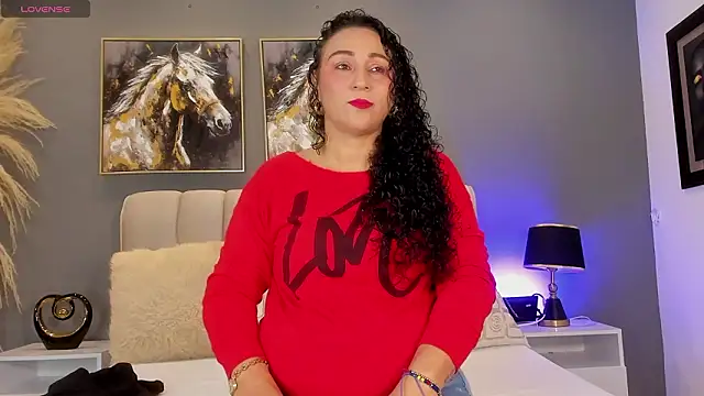 VaniaRouse online show from March 18, 2026, 2:31 pm