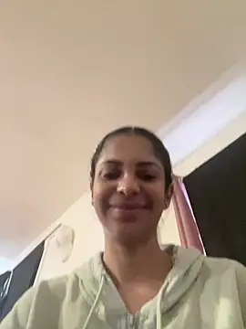 karlatiburcio online show from July 18, 2026, 3:49 pm