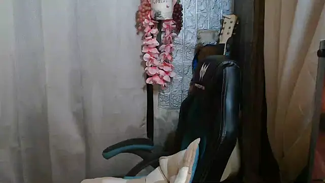 small 13 online show from May 13, 2026, 2:58 pm