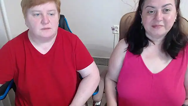 Snapshot of Lindy-Jeanie chatting on April 2, 2026, 5:43 pm Lindy-Jeanie online show from April 2, 2026, 5:43 pm