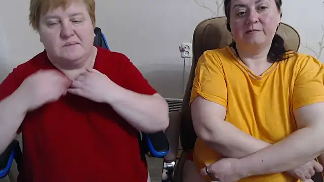Snapshot of Lindy-Jeanie chatting on April 4, 2026, 8:17 pm Lindy-Jeanie online show from April 4, 2026, 8:17 pm