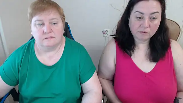 Snapshot of Lindy-Jeanie chatting on April 11, 2026, 3:38 pm Lindy-Jeanie online show from April 11, 2026, 3:38 pm
