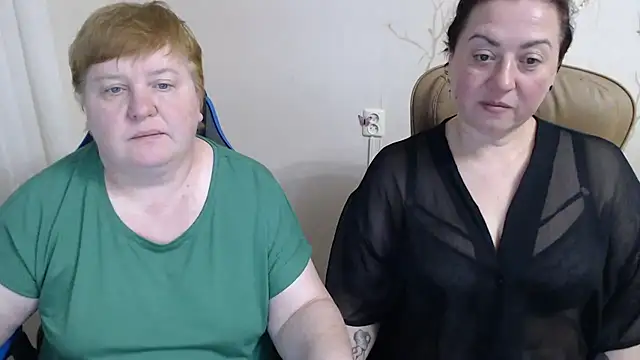 Snapshot of Lindy-Jeanie chatting on April 15, 2026, 6:26 pm Lindy-Jeanie online show from April 15, 2026, 6:26 pm