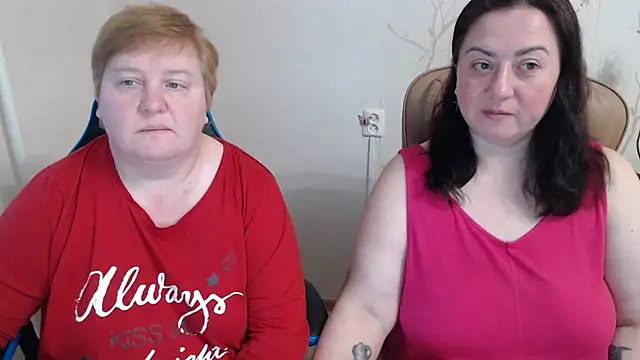 Snapshot of Lindy-Jeanie chatting on April 16, 2026, 4:52 pm Lindy-Jeanie online show from April 16, 2026, 4:52 pm