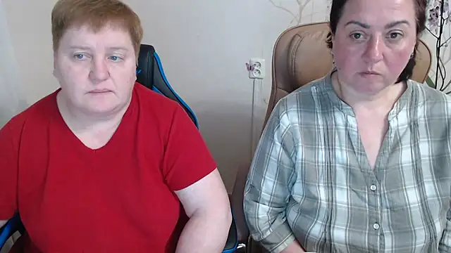 Snapshot of Lindy-Jeanie chatting on April 21, 2026, 6:01 pm Lindy-Jeanie online show from April 21, 2026, 6:01 pm
