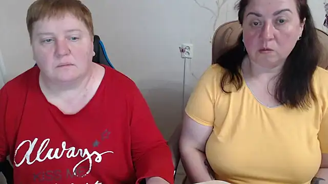 Snapshot of Lindy-Jeanie chatting on April 26, 2026, 5:54 pm Lindy-Jeanie online show from April 26, 2026, 5:54 pm