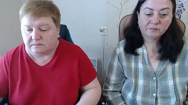 Snapshot of Lindy-Jeanie chatting on May 5, 2026, 8:11 am Lindy-Jeanie online show from May 5, 2026, 8:11 am