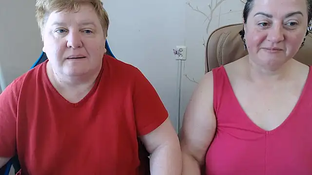 Snapshot of Lindy-Jeanie chatting on May 28, 2026, 8:33 am Lindy-Jeanie online show from May 28, 2026, 8:33 am