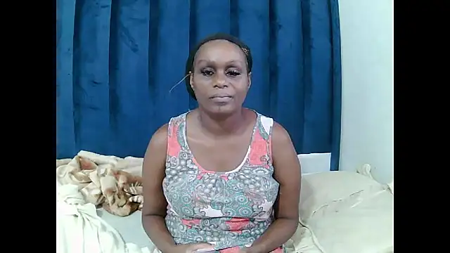 MelaniBbe online show from April 8, 2026, 1:44 pm