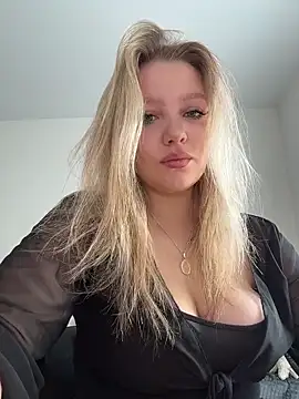 Snapshot of bettyloveu chatting on May 19, 2026, 4:08 am bettyloveu online show from May 19, 2026, 4:08 am