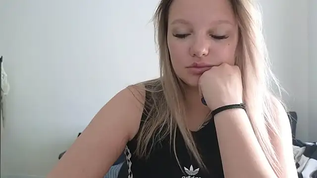 bettyloveu online show from July 29, 2026, 4:10 am