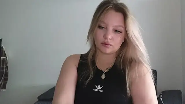 bettyloveu online show from August 3, 2026, 11:05 am