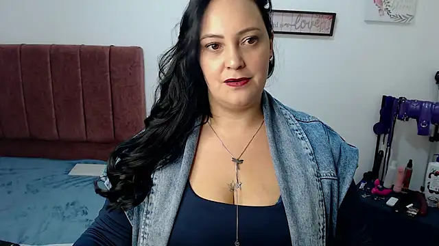 Snapshot of Veroniicabbw_ chatting on June 4, 2026, 1:39 pm Veroniicabbw online show from June 4, 2026, 1:39 pm