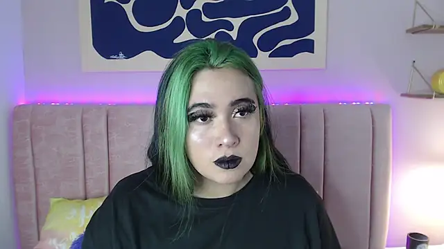 Snapshot of Liliith_Zeniith chatting on April 10, 2026, 5:39 pm Liliith Zeniith online show from April 10, 2026, 5:39 pm