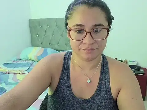 estrellajunior online show from May 29, 2026, 2:48 pm