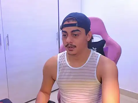 Snapshot of Cute-Curls chatting on March 14, 2026, 1:12 am Cute-Curls online show from March 14, 2026, 1:12 am