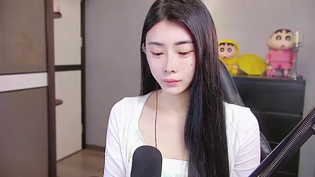 XiaoYuBao- online show from April 23, 2026, 4:53 pm
