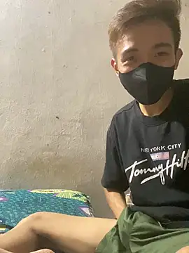 Snapshot of NIGHT_20 chatting on April 3, 2026, 7:17 am NIGHT 20 online show from April 3, 2026, 7:17 am