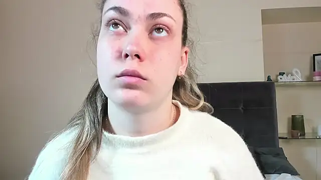 MelanieCuty online show from April 3, 2026, 5:38 am