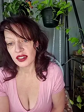Snapshot of PurpleBunnyxo chatting on May 3, 2026, 4:35 pm PurpleBunnyxo online show from May 3, 2026, 4:35 pm