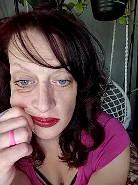 Snapshot of PurpleBunnyxo chatting on May 7, 2026, 4:23 pm PurpleBunnyxo online show from May 7, 2026, 4:23 pm