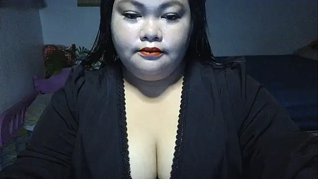 prettycarla  online show from April 15, 2026, 12:50 am