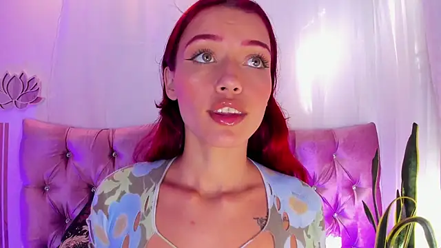 Snapshot of Cherry_Scarlet_ chatting on July 28, 2026, 8:52 pm Cherry Scarlet online show from July 28, 2026, 8:52 pm