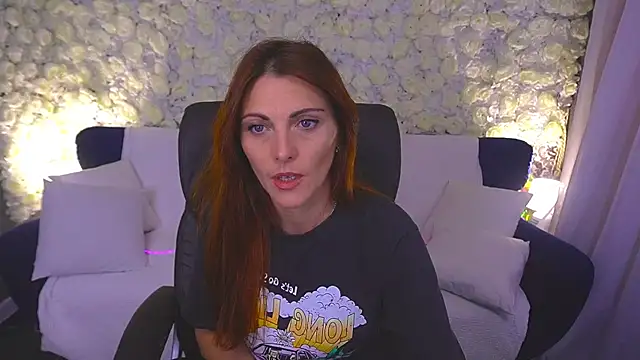 FireFoxxxxxy online show from June 14, 2026, 5:53 am