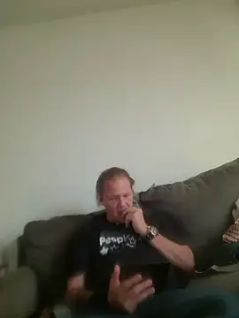 Snapshot of yourMasterisBored chatting on May 11, 2026, 1:50 pm yourMasterisBored online show from May 11, 2026, 1:50 pm