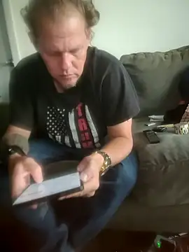 Snapshot of yourMasterisBored chatting on May 22, 2026, 2:30 am yourMasterisBored online show from May 22, 2026, 2:30 am