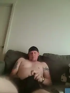 Snapshot of yourMasterisBored chatting on May 23, 2026, 2:43 pm yourMasterisBored online show from May 23, 2026, 2:43 pm
