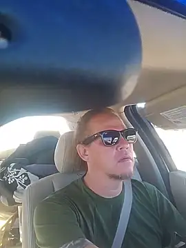 Snapshot of yourMasterisBored chatting on June 1, 2026, 3:58 pm yourMasterisBored online show from June 1, 2026, 3:58 pm