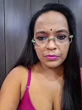 Snapshot of hornyrosy321 chatting on May 31, 2026, 5:20 pm hornyrosy321 online show from May 31, 2026, 5:20 pm