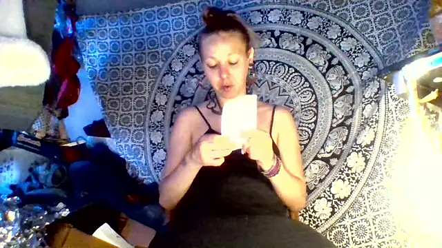 Snapshot of Ambionce chatting on May 11, 2026, 7:36 am Ambionce online show from May 11, 2026, 7:36 am