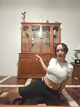 ComeFrutita online show from July 27, 2026, 4:30 am