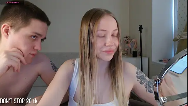 MikeXEmilia online show from May 9, 2026, 5:01 am